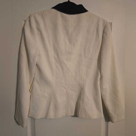 Jacket - Picture 2 of 5